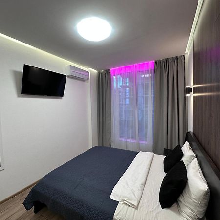 Rybalsky Studio Apartment Dnipro View Kiev Exterior foto