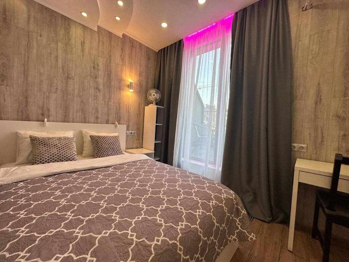 Rybalsky Studio Apartment Dnipro View Kiev Exterior foto